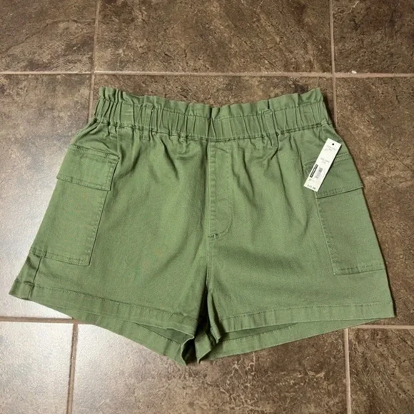 CARGO SHORTS - Picture 1 of 7